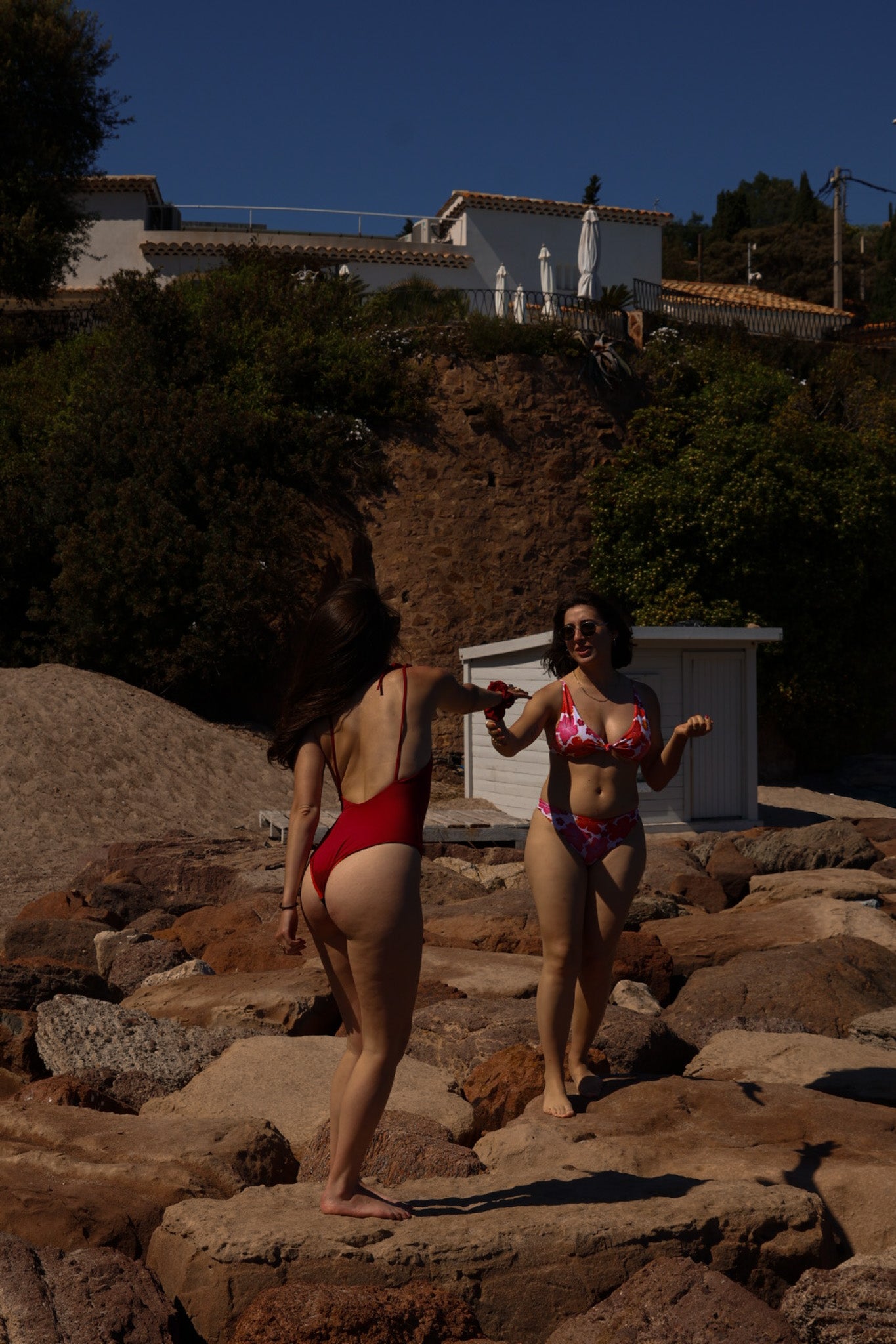 Maillot une piece Cassis Ika Manaiki Bikini design menstruel avec pad amovible vue rapprochee